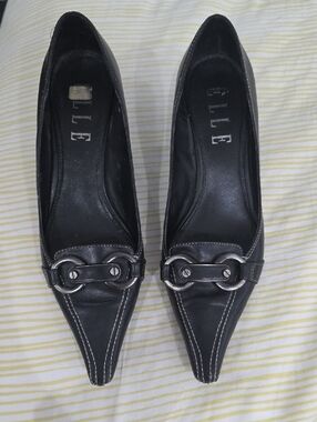 ELLE Black Leather Heels Buckle  White Stitches Detail Used Very Good 7.5